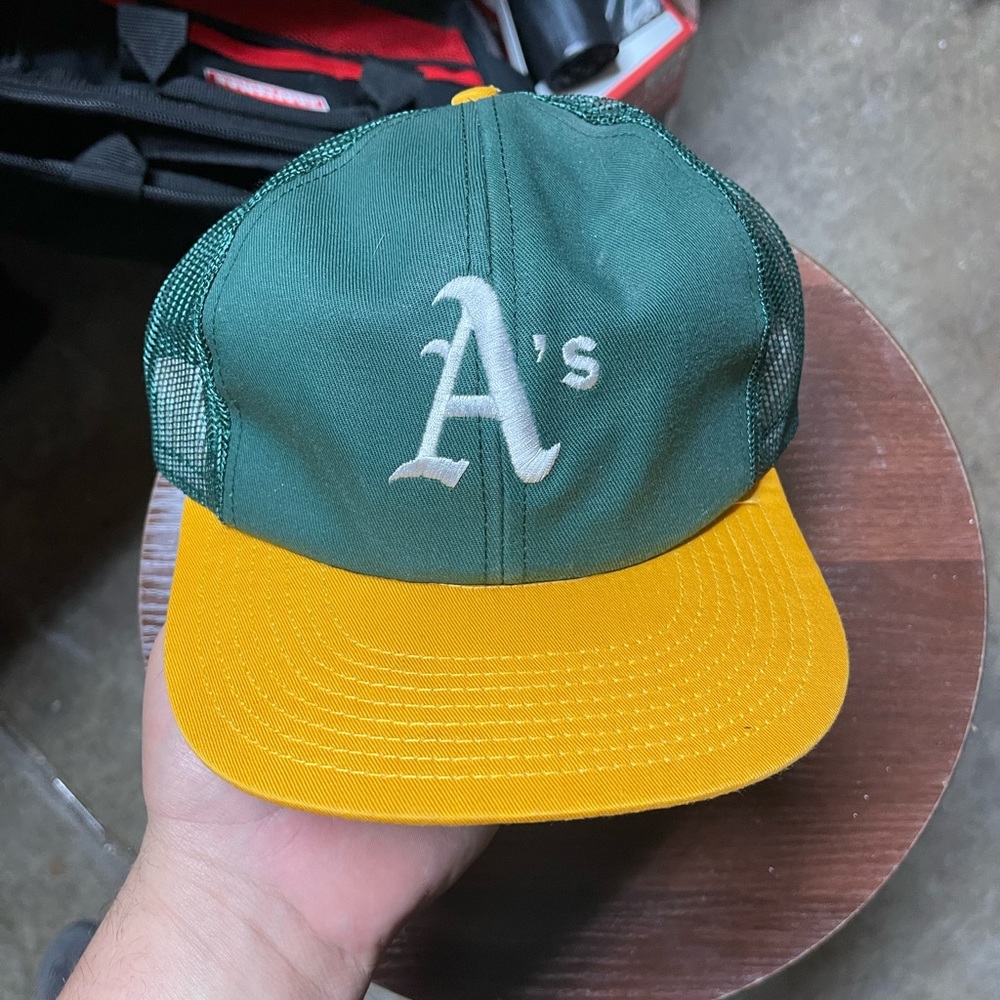 Vintage Oakland A’s trucker SnapBack early 90’s.